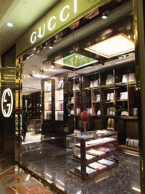 gucci store in mumbai